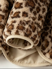 Load image into Gallery viewer, Leopard Pull Over