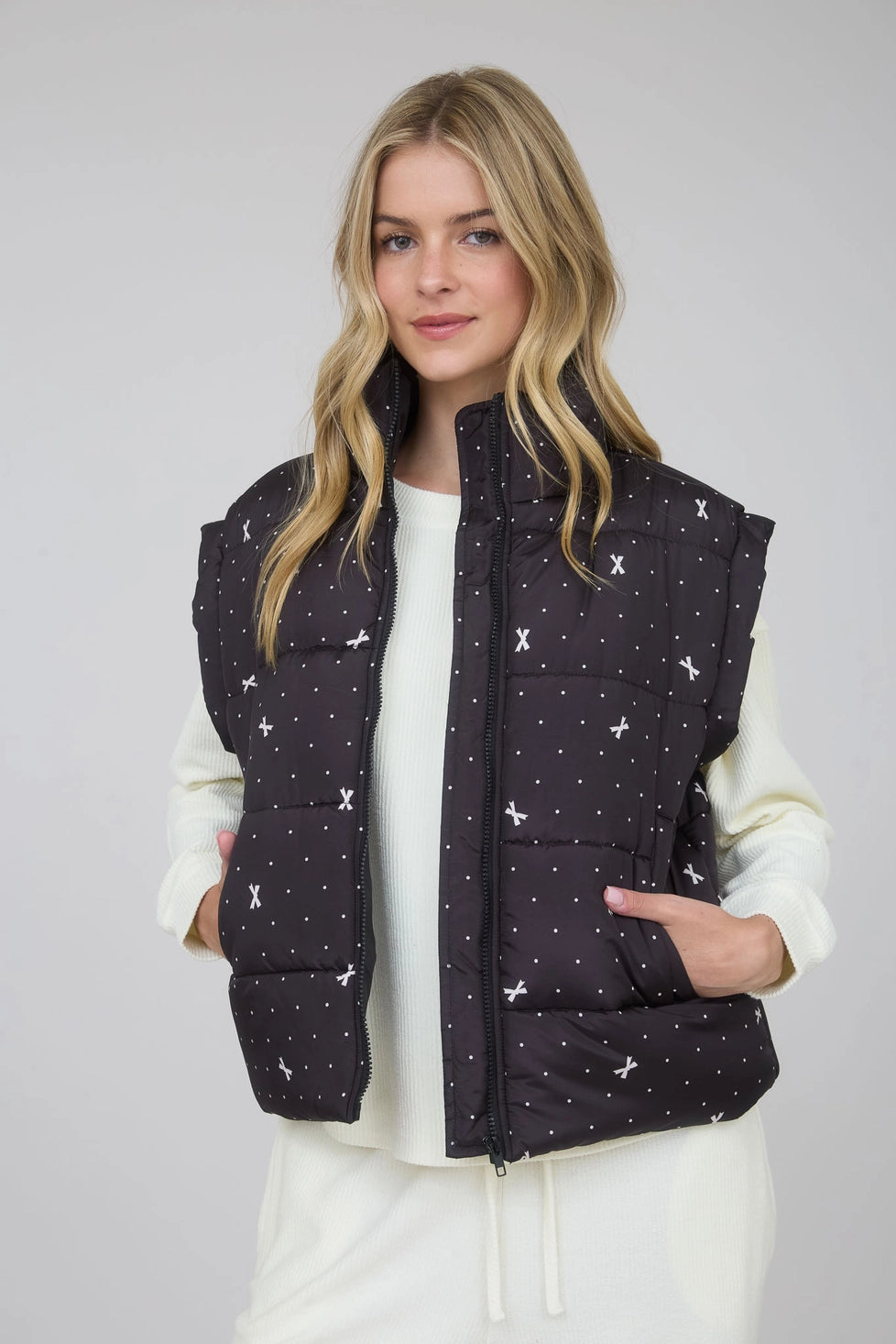 Polka Dot Bow Pattern Zip-Up Puffer Vest Black