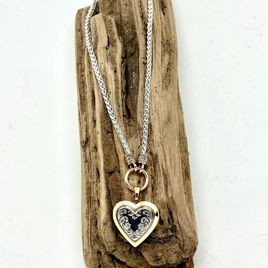 Necklace Alloyplated Silver Chain W/Heart Locket 18”
