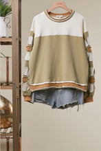 Load image into Gallery viewer, Colorblock Daisy Graphic Top
