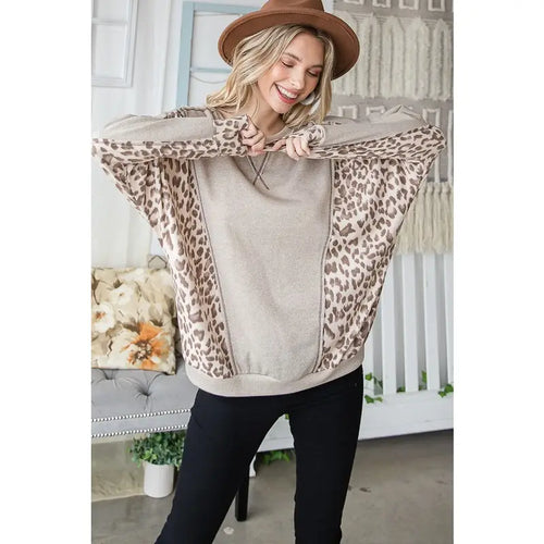 Leopard Detail Solid Knit Sweatshirt