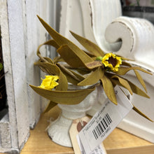 Load image into Gallery viewer, Yellow Daisy Small Candle Ring
