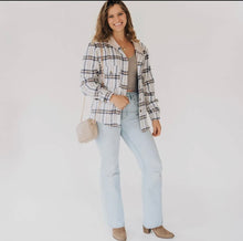 Load image into Gallery viewer, Mommy and Me Cream and Navy Plaid Flannel