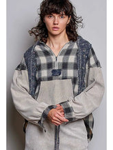 Load image into Gallery viewer, Thermal Print Patch Solid Vintage Washing Woven Hooded Top