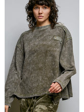 Load image into Gallery viewer, Thermal Top Vintage Wash Relaxed Fit Shirt Olive