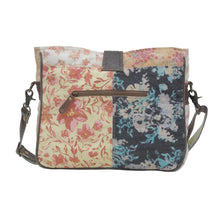 Load image into Gallery viewer, Le Fleur Shoulder Bag