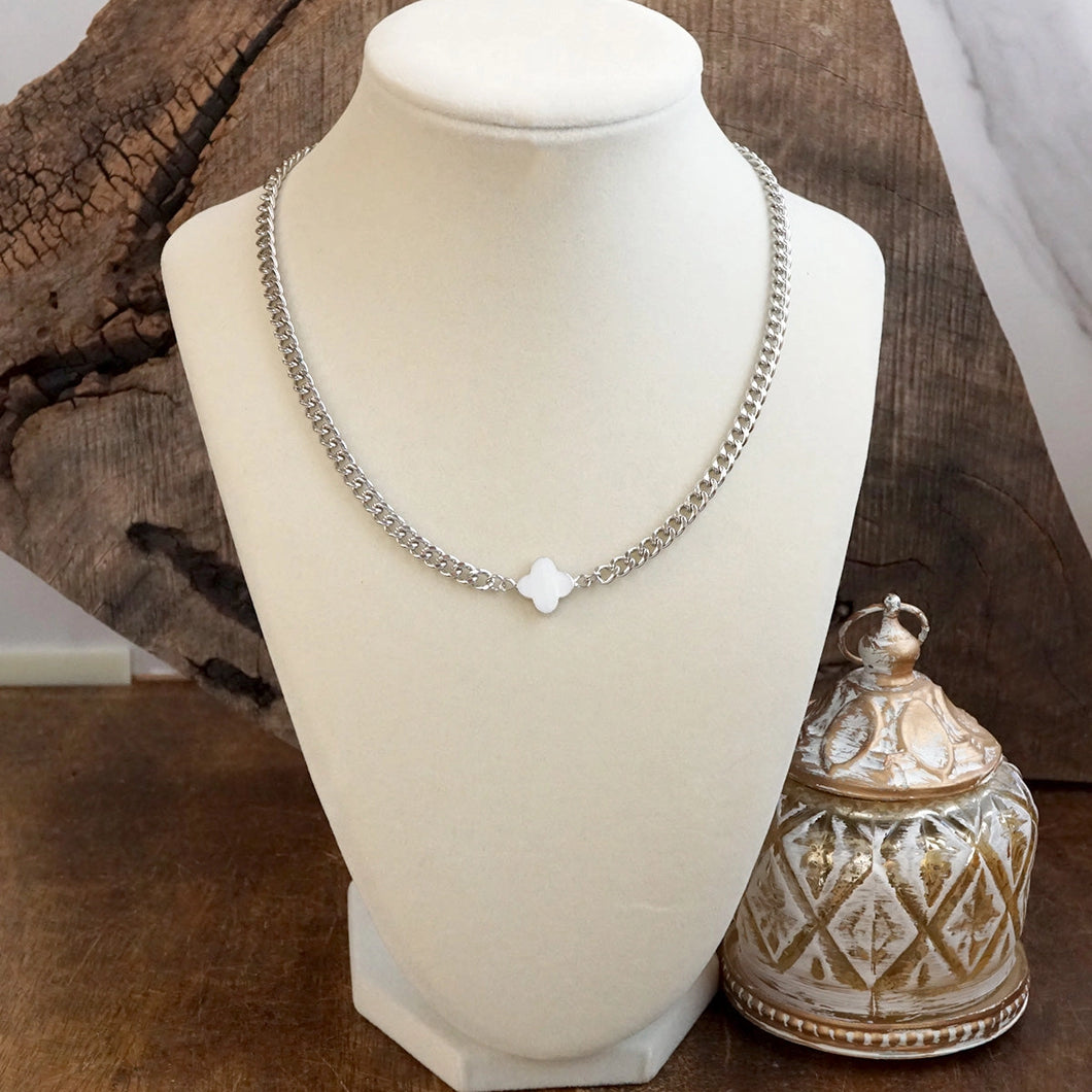 Lustrous Luck – Dainty Clover Pendant Necklace