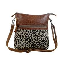 Load image into Gallery viewer, Dynamic Leopard Print Hairon Bag