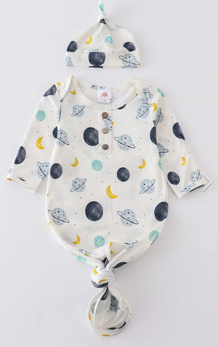 Bamboo Planet Gown & Hat