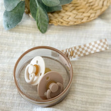 Load image into Gallery viewer, Itzy Paci Case
