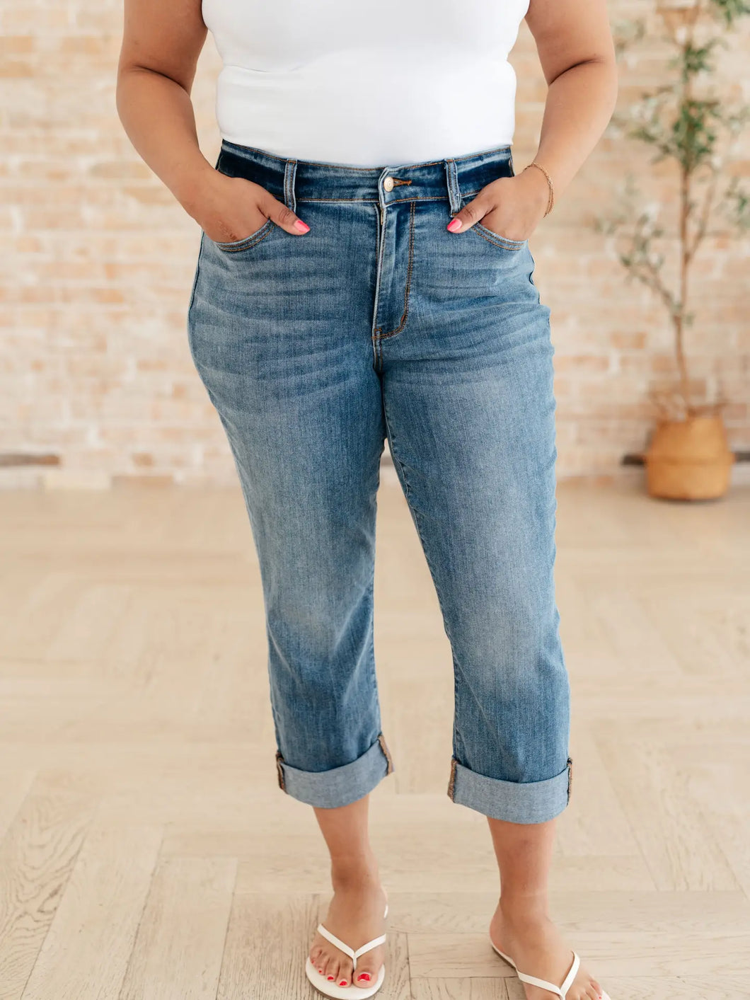 Judy Blue Mid Rise Capri Jeans