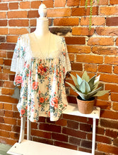 Load image into Gallery viewer, Floral Top with Lace Trim PLUS