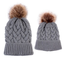 Load image into Gallery viewer, Fur Pom Hats