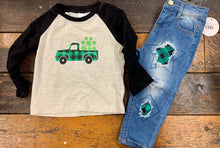 Load image into Gallery viewer, Distressed Green Plaid Jeans