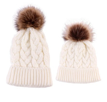 Load image into Gallery viewer, Fur Pom Hats