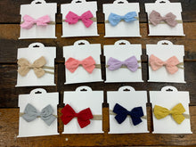 Load image into Gallery viewer, Linen Bows