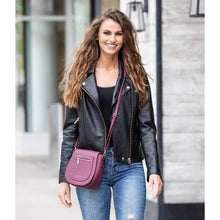 Load image into Gallery viewer, Kedzie Camden Mini Messenger