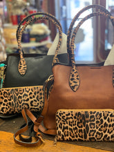 Load image into Gallery viewer, Black Leopard Medium Size with Wallet