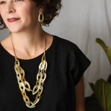 Load image into Gallery viewer, Light Sapa Necklace